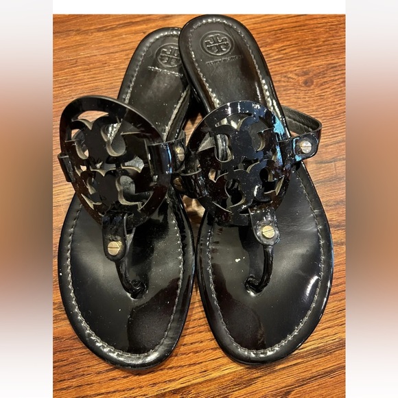 Tory Burch Shoes - Women's 9 Tory Burch Miller Black Patent Leather Thong Sandals *READ*